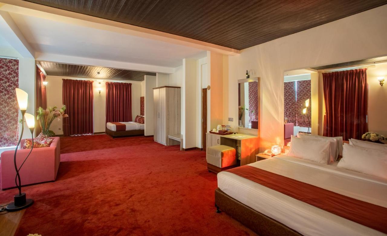 Hotel The Wind Castle Nuwara Eliya Esterno foto