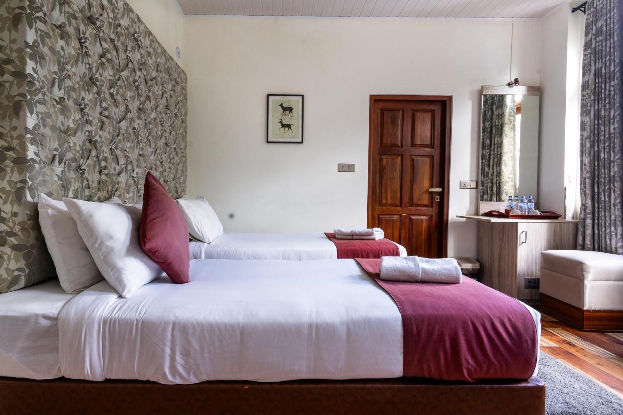 Hotel The Wind Castle Nuwara Eliya Esterno foto
