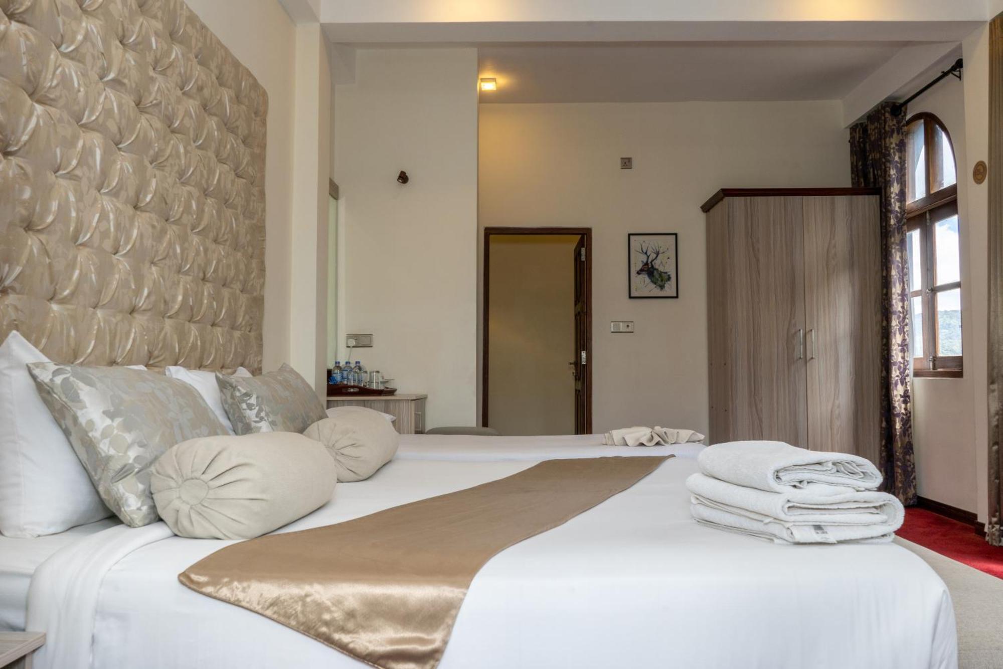 Hotel The Wind Castle Nuwara Eliya Esterno foto