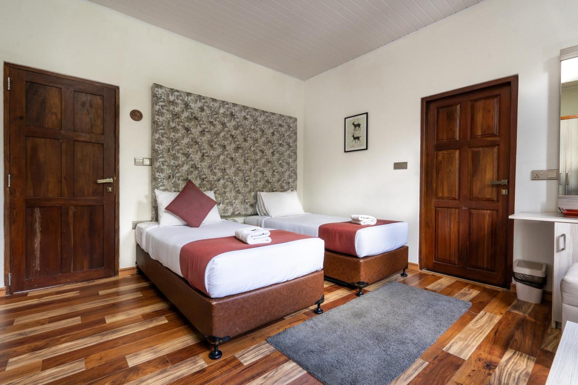 Hotel The Wind Castle Nuwara Eliya Esterno foto