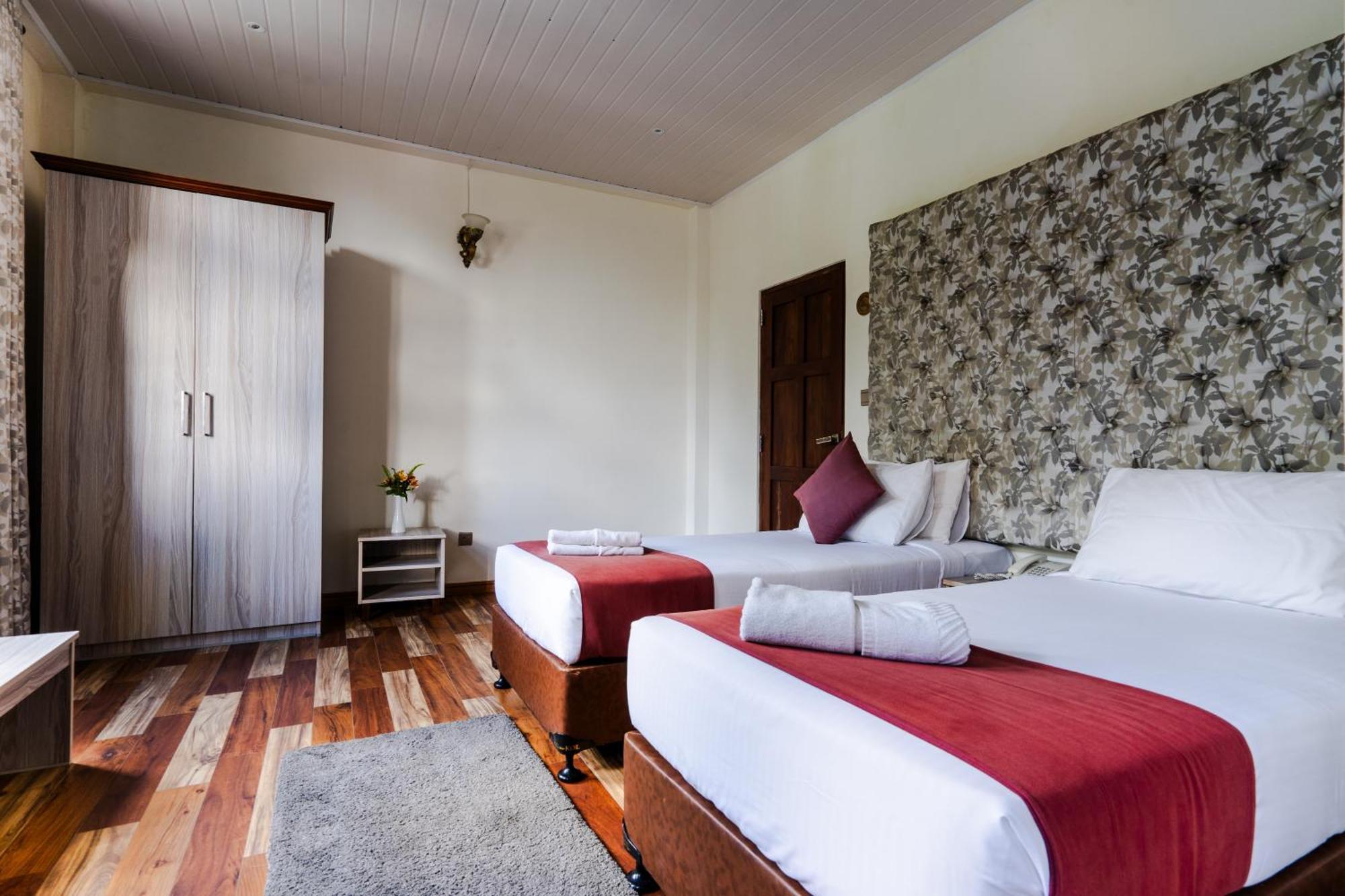 Hotel The Wind Castle Nuwara Eliya Esterno foto