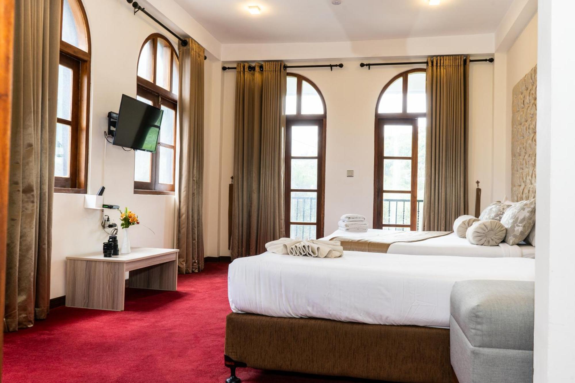 Hotel The Wind Castle Nuwara Eliya Esterno foto